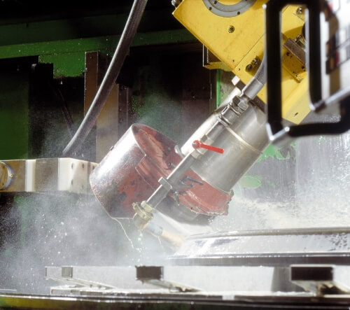 Treimisel kasutatakse valdavalt veega segunevaid jahutus-määrdevedelikke